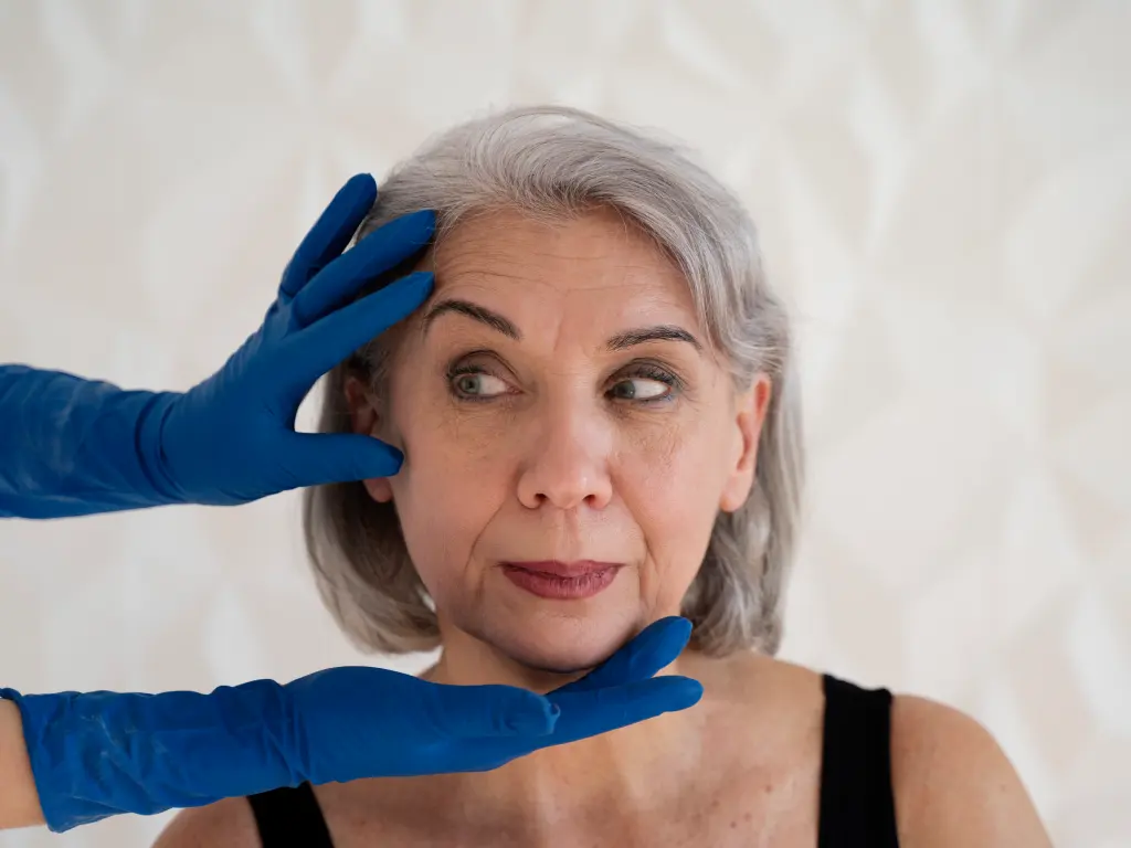 لیفت پوست بدون جراحی؛ روشهای نوین و تأثیر لیزر 1 لیفت پوست بدون جراحی؛ روشهای نوین و تأثیر لیزر